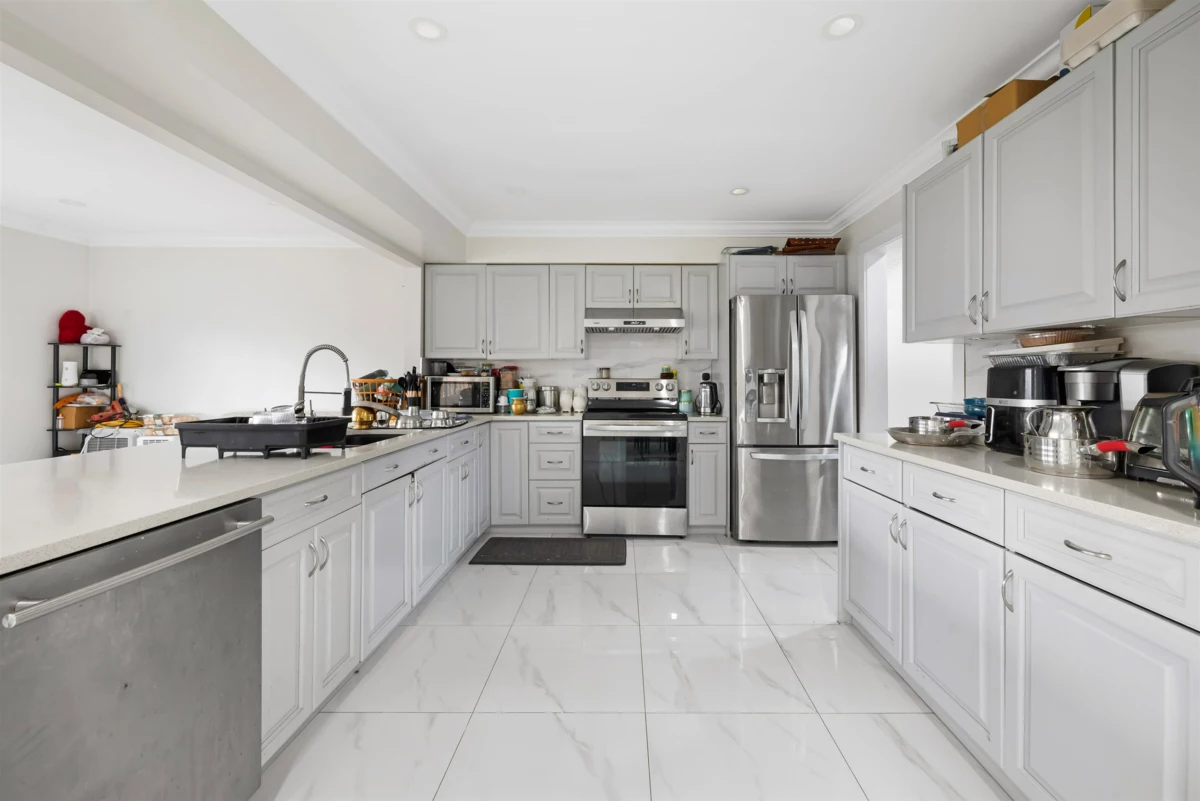 Kitchen Island Photo of 11132 Patricia Drive, Delta, BC