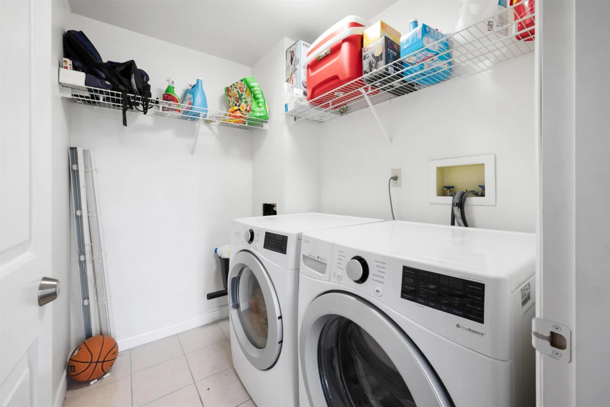 Powder Room Photo of 11132 Patricia Drive, Delta, BC