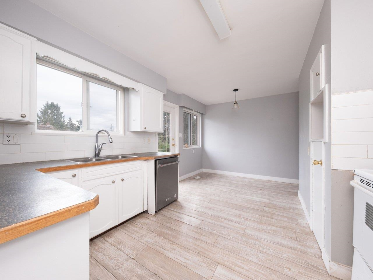 Breakfast Nook Photo of 5247 10a Avenue, Delta, BC