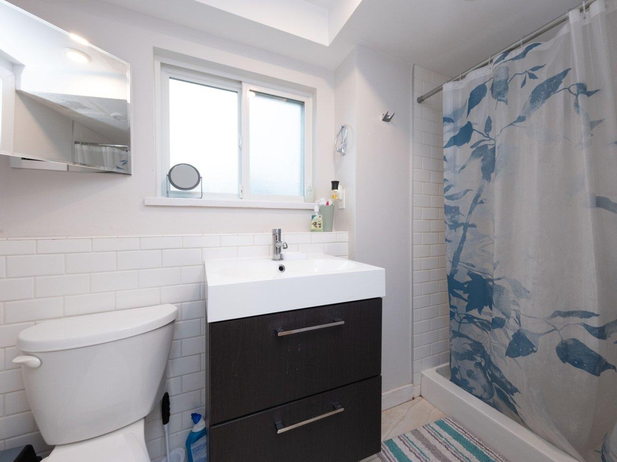 Outdoor Deck Photo of 5247 10a Avenue, Delta, BC