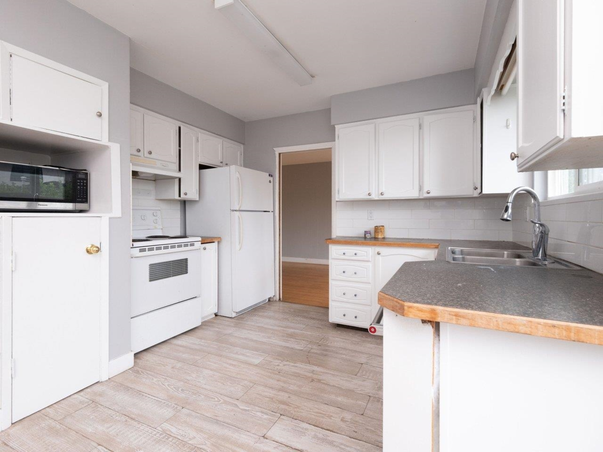 Pantry Photo of 5247 10a Avenue, Delta, BC