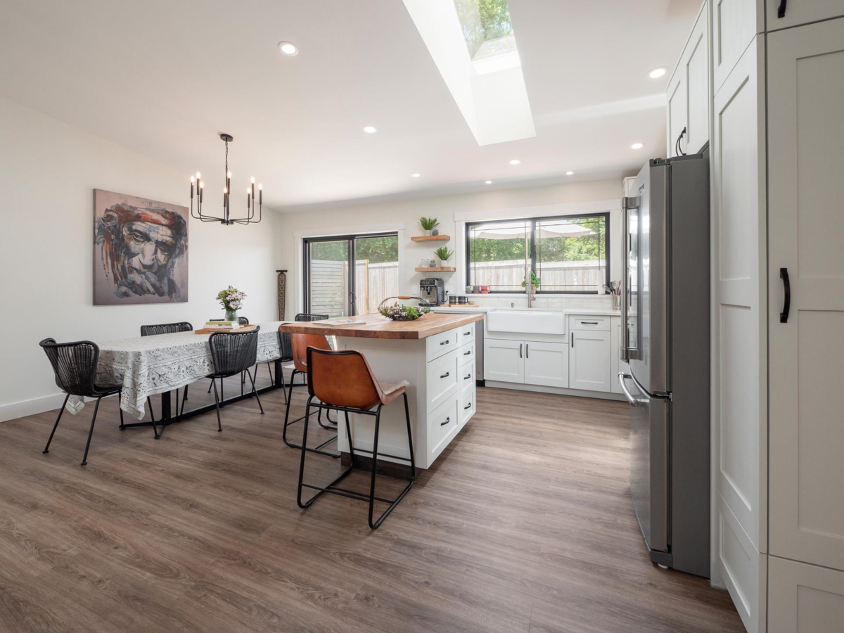 Kitchen Photo of 655 Dougall Road, Gibsons, BC