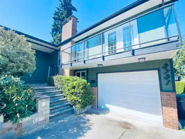 2731 Daybreak Avenue, Coquitlam, BC