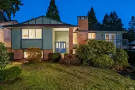 2731 Daybreak Avenue, Coquitlam, BC