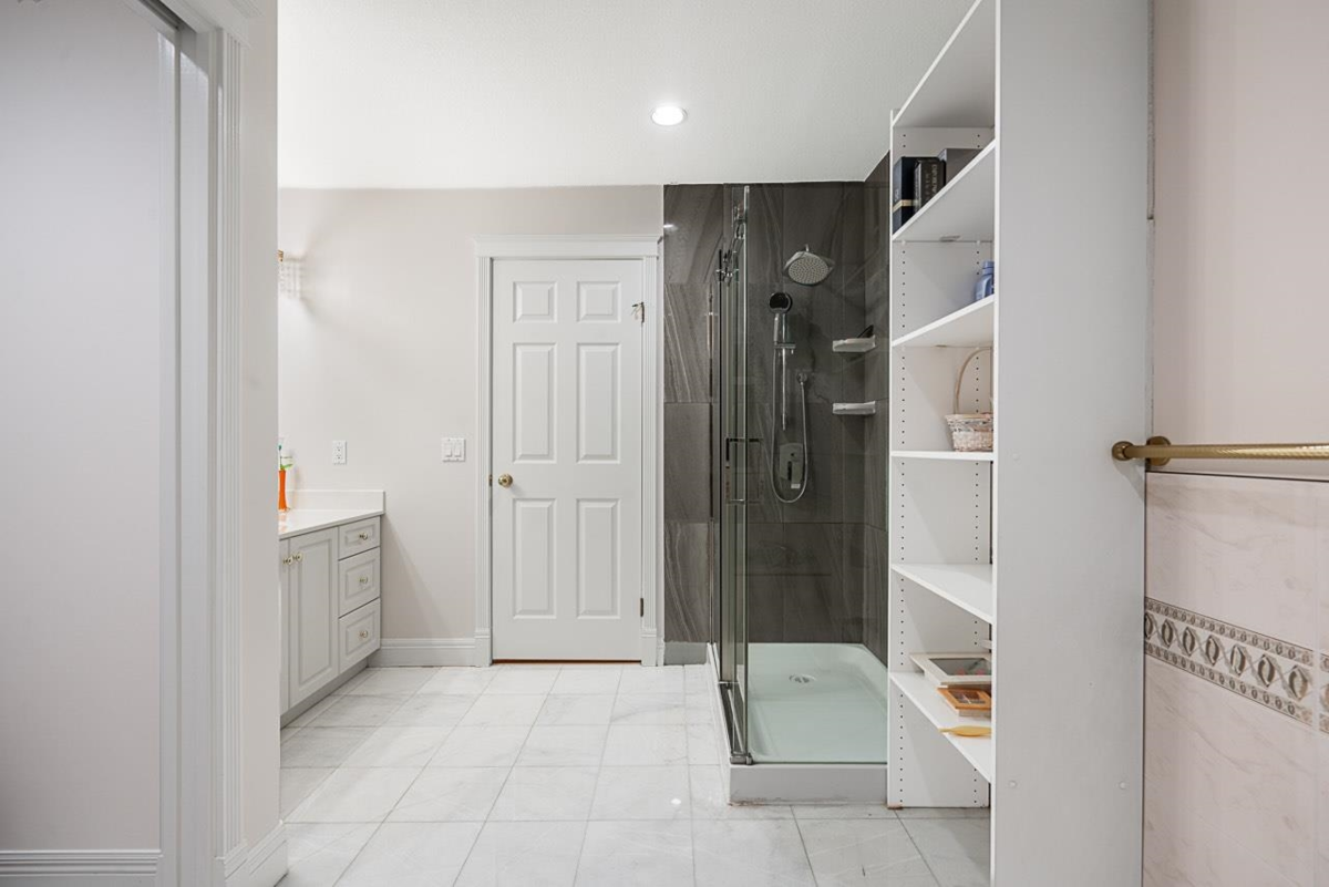 Walk-In Closet Photo of 2768 Southcrest Drive, Burnaby, BC