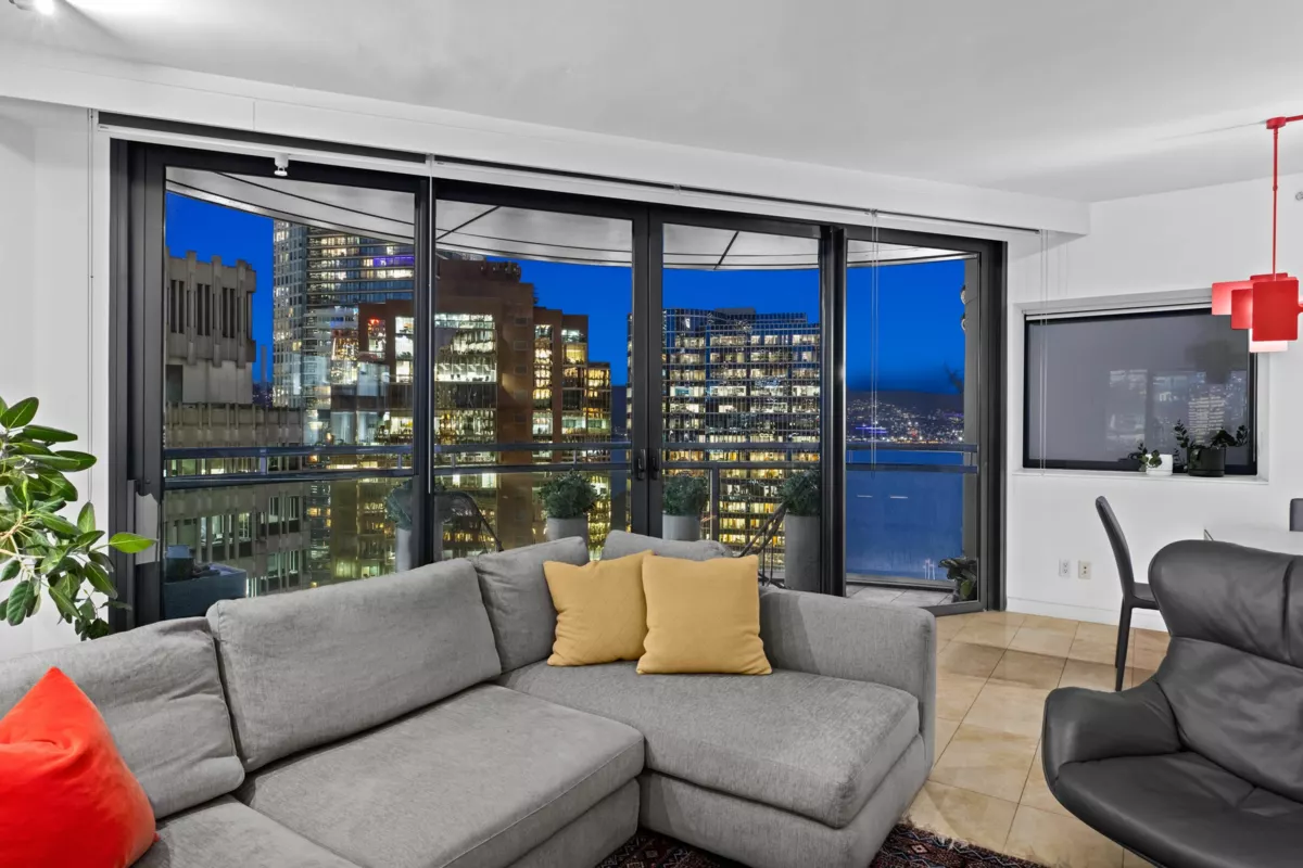 Dining Area Photo of 1807 838 W Hastings Street, Vancouver, BC