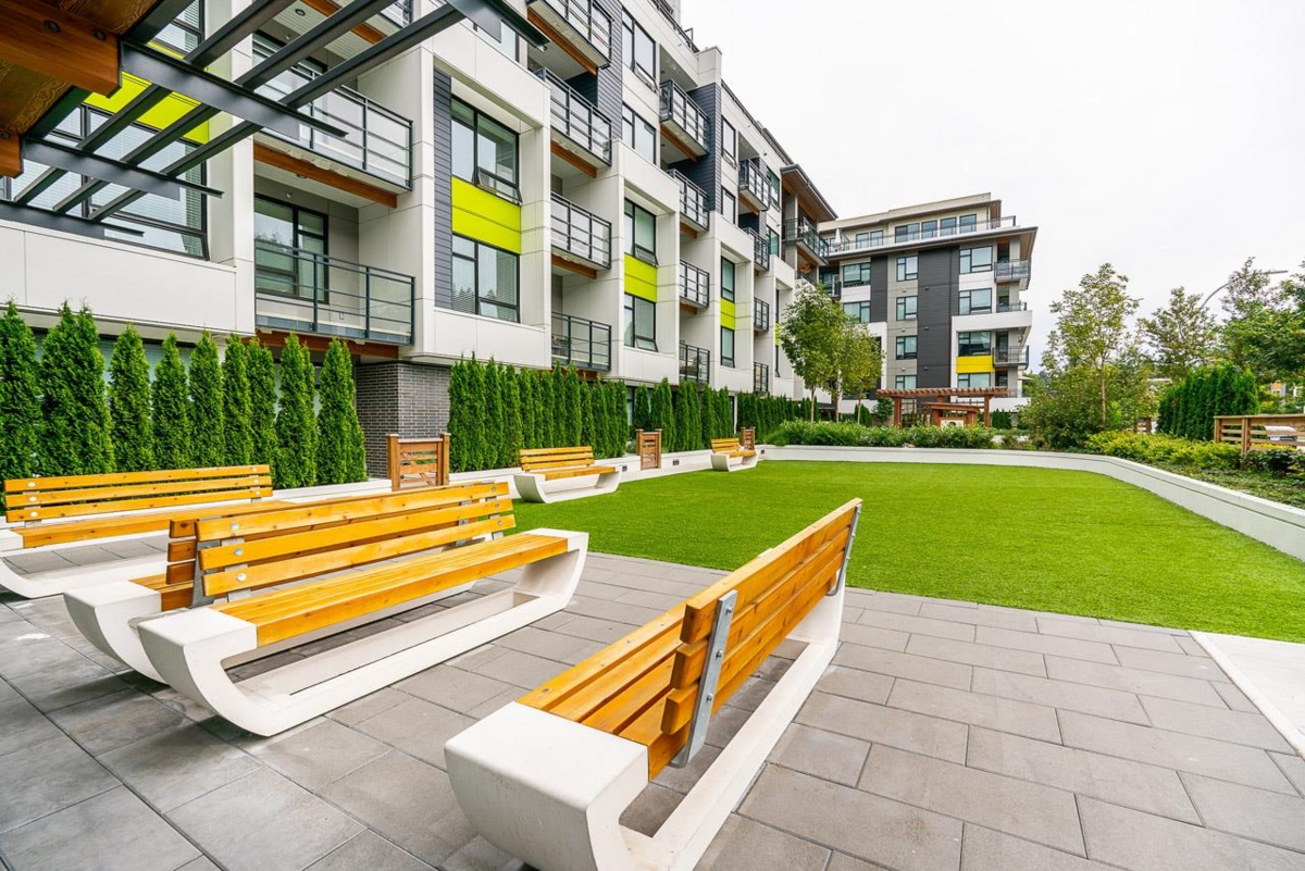 Outdoor Patio Photo of 112 3038 St. George Street Street, Port Moody, BC