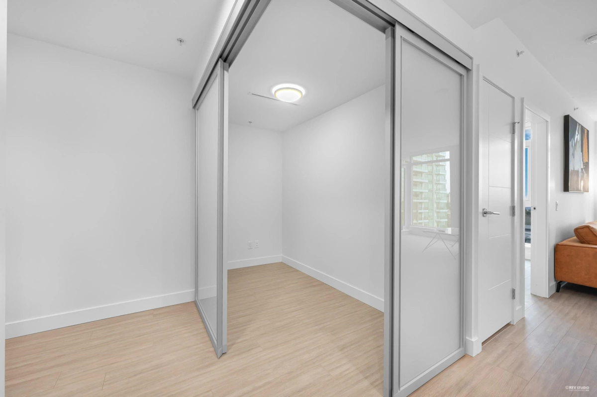 Office / Den Photo of 703 6398 Silver Avenue, Burnaby, BC