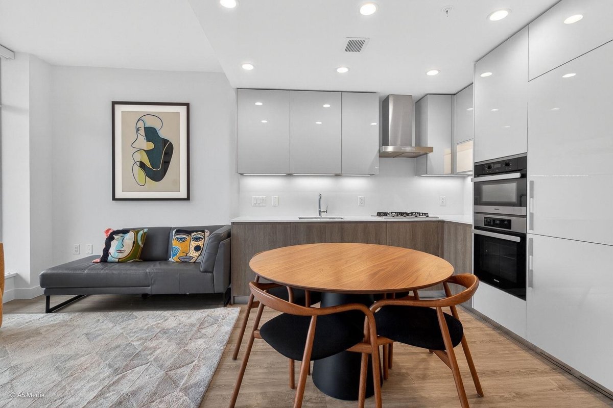 Breakfast Nook Photo of 2603 6511 Sussex Avenue, Burnaby, BC