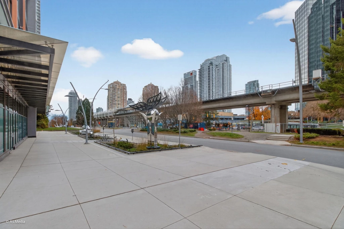 Community Amenities Photo (Clubhouse) of 2603 6511 Sussex Avenue, Burnaby, BC