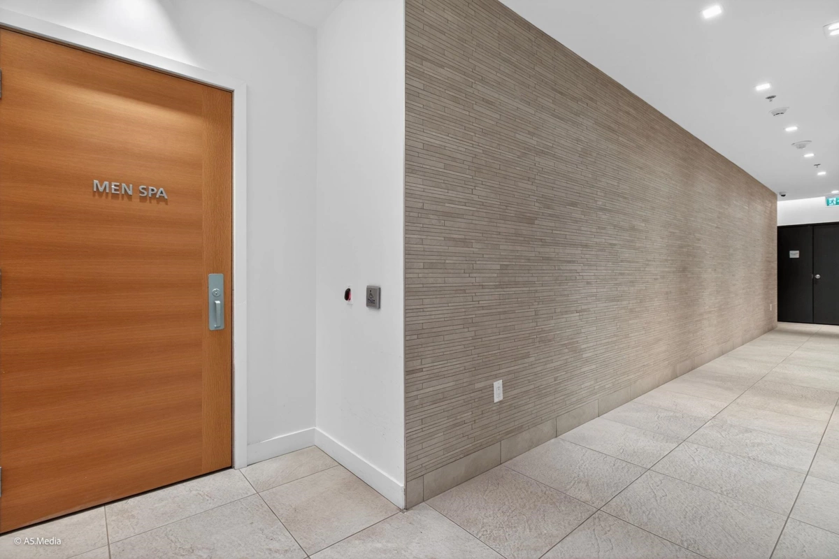 Front Yard Photo of 2603 6511 Sussex Avenue, Burnaby, BC