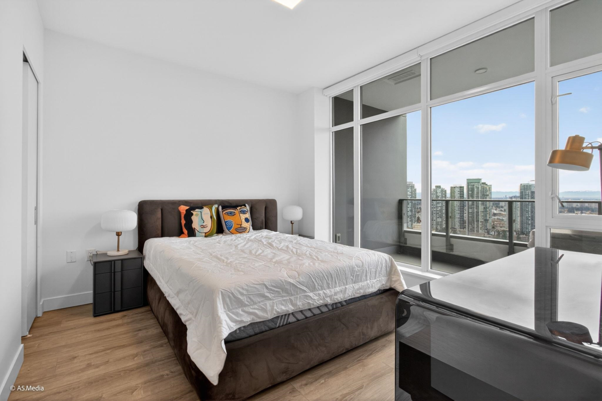 Guest Bathroom Photo of 2603 6511 Sussex Avenue, Burnaby, BC