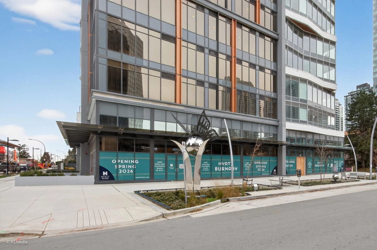 Living Room Photo of 2603 6511 Sussex Avenue, Burnaby, BC