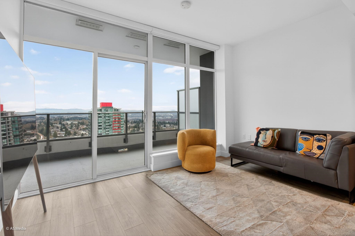 Primary Bathroom Photo of 2603 6511 Sussex Avenue, Burnaby, BC