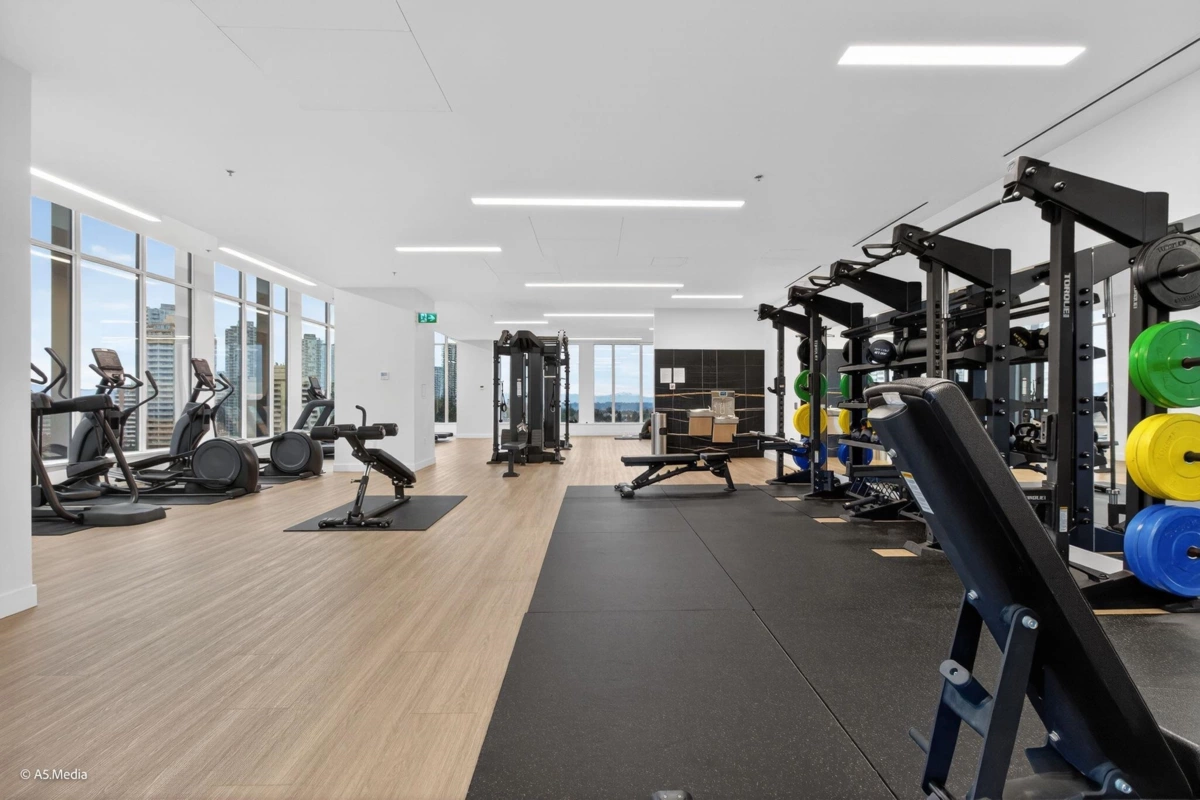 Swimming Pool Photo of 2603 6511 Sussex Avenue, Burnaby, BC