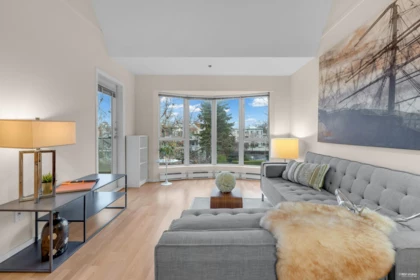 303 8660 Jones Road, Richmond, BC, Richmond — Apartment/Condo for sale