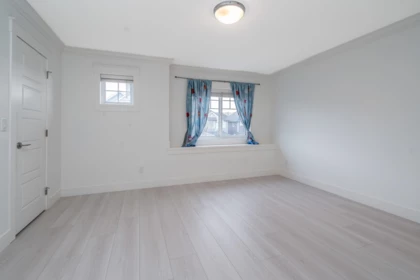 Hallway Photo of 17349 1 Avenue, Surrey, BC