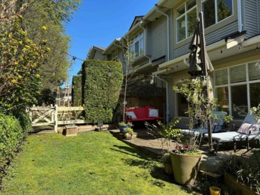 Living Room Photo of 6 14959 58 Avenue, Surrey, BC