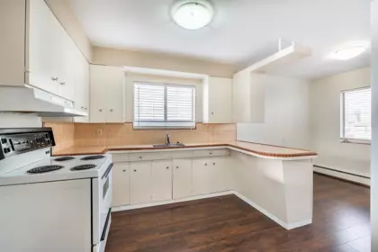 4044 Parker Street, Burnaby, BC, Burnaby — Single Family Residence for sale