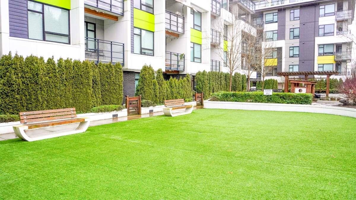 Basement Recreation Room Photo of 316 3038 St George Street, Port Moody, BC
