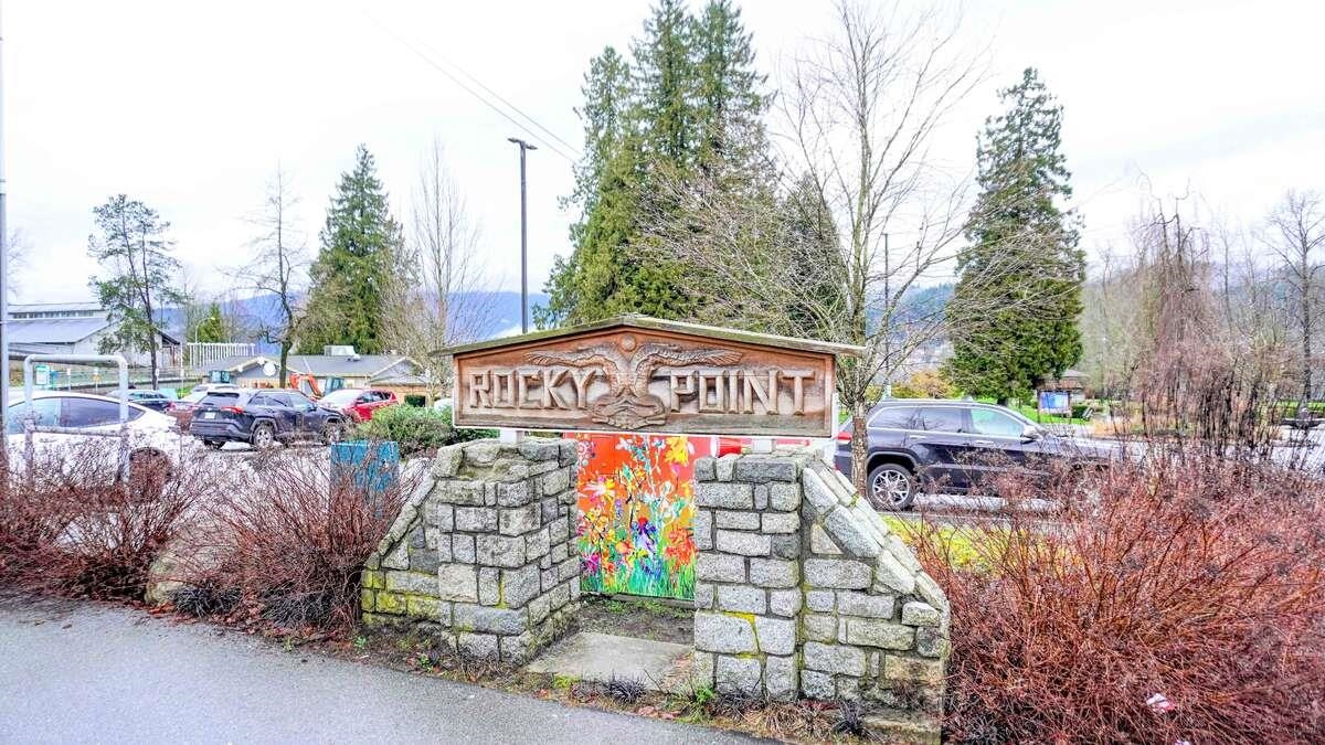 Hallway Photo of 316 3038 St George Street, Port Moody, BC