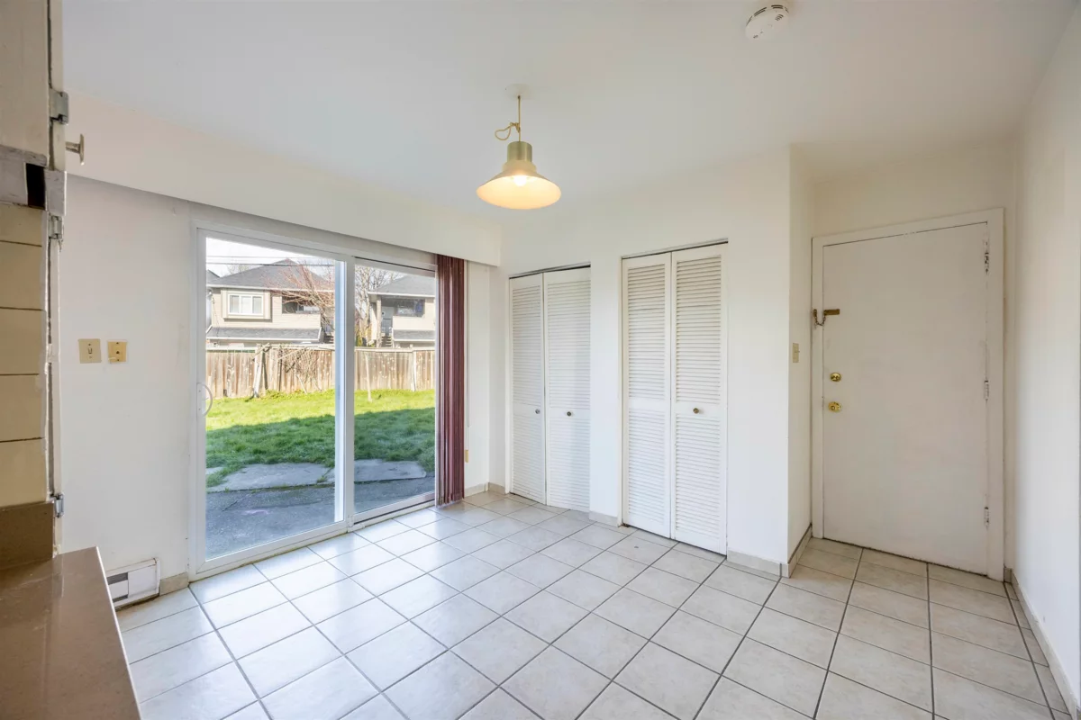 Breakfast Nook Photo of 11493 Seabrook Crescent, Richmond, BC