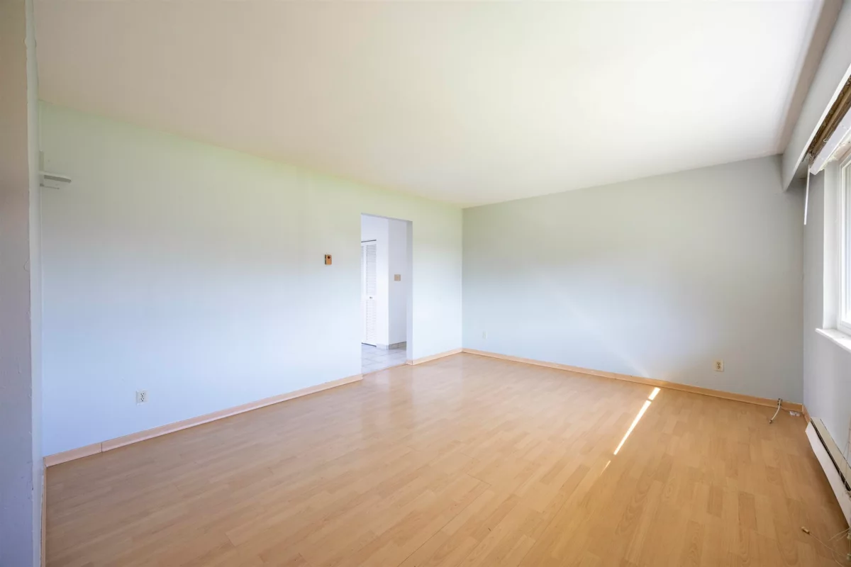 Kitchen Island Photo of 11493 Seabrook Crescent, Richmond, BC