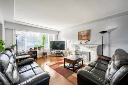 11181 90 Avenue, Delta, BC, Annieville — 5 bed single family residence for sale