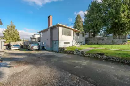 Family Room Photo of 11181 90 Avenue, Delta, BC