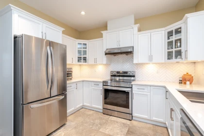 Breakfast Nook Photo of 18759 66 Avenue, Surrey, BC