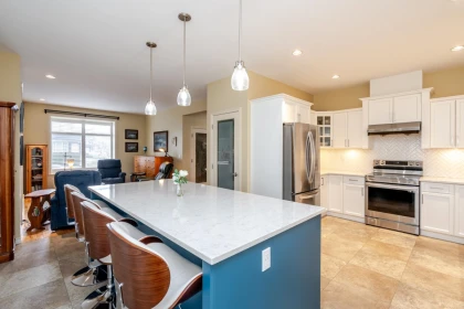 Kitchen Photo of 18759 66 Avenue, Surrey, BC