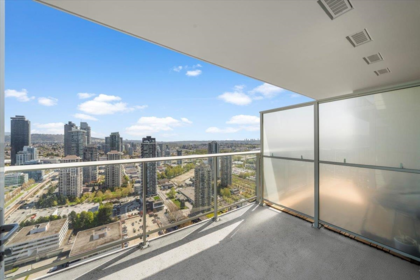 4002 2186 Gilmore Avenue, Burnaby, BC, Burnaby — Apartment/Condo for sale