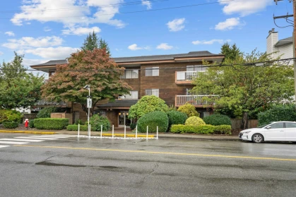 Hallway Photo of 301 11957 223 Street, Maple Ridge, BC