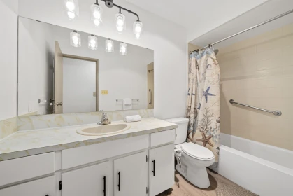 Mudroom Photo of 301 11957 223 Street, Maple Ridge, BC