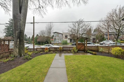 Outdoor Patio Photo of 2008 Larson Road, North Vancouver, BC