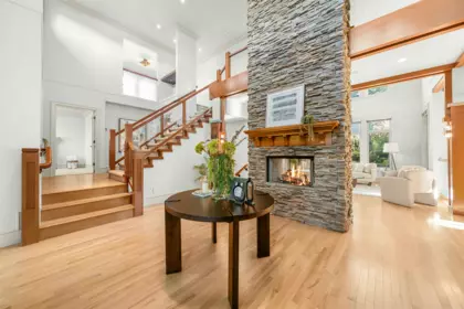 3842 Devonshire Drive, Surrey, BC, Surrey — Single Family Residence for sale