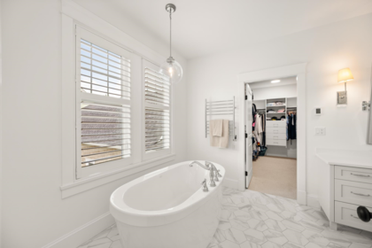 Guest Bathroom Photo of 22843 88 Avenue, Langley, BC