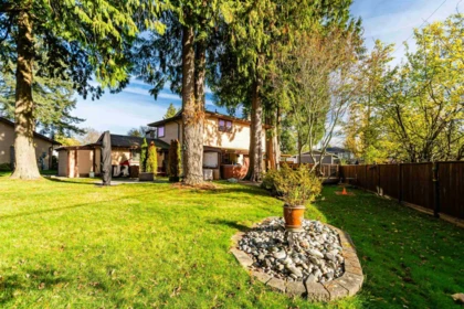 Garden / Landscaping Photo of 8971 145a Street, Surrey, BC