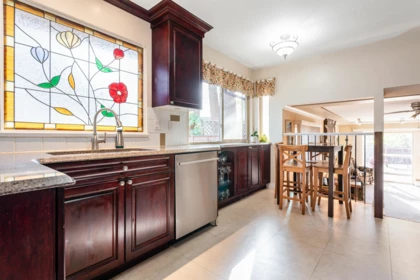 Kitchen Island Photo of 8971 145a Street, Surrey, BC