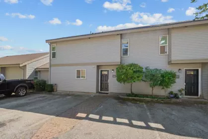 6061 E Greenside Drive, Surrey, BC, Surrey — Townhouse for sale