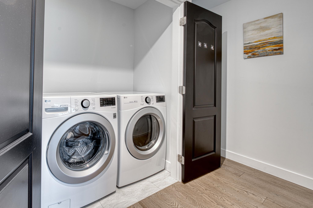 Basement Recreation Room Photo of 3 10495 No. 2 Road, Richmond, BC