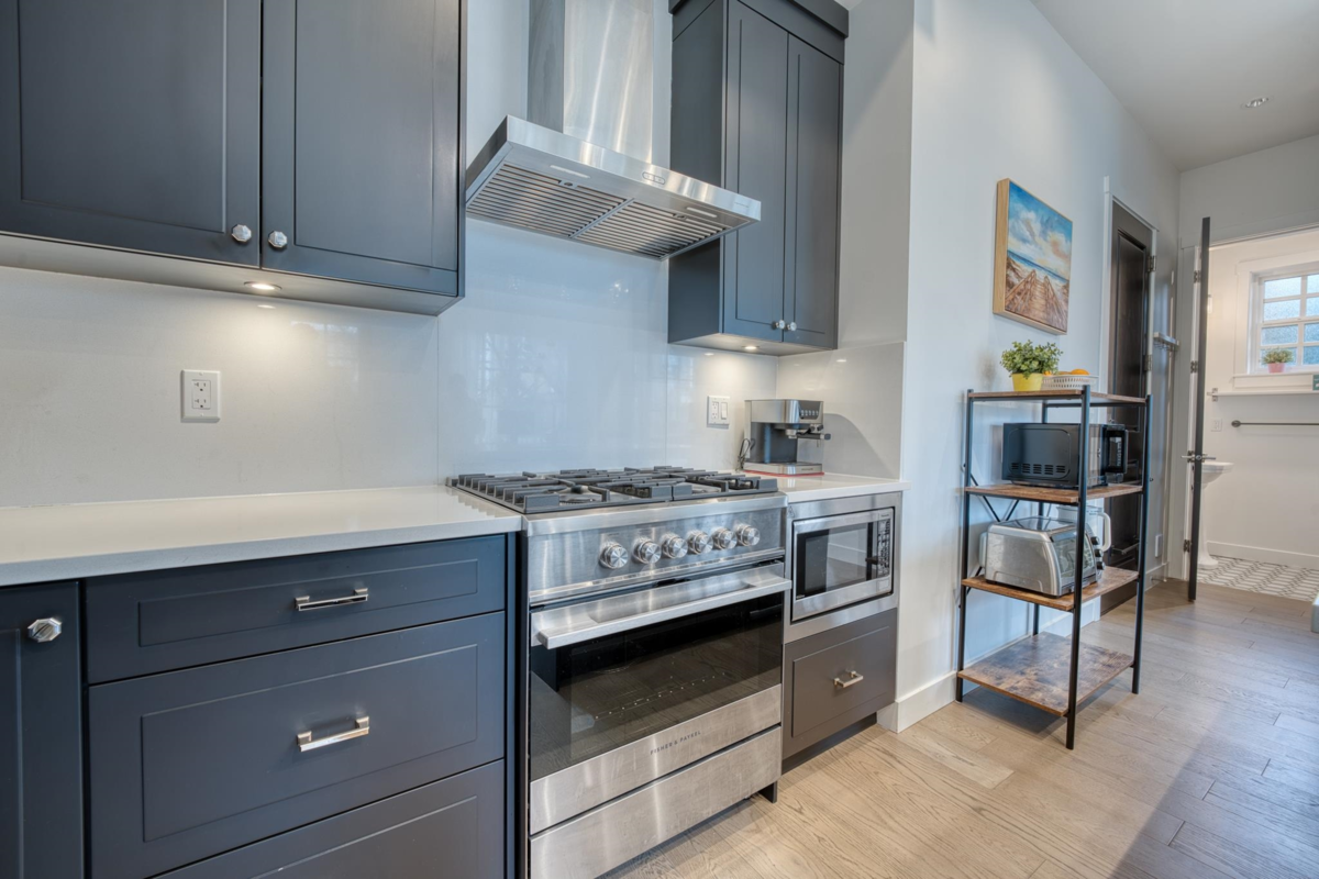 Kitchen Island Photo of 3 10495 No. 2 Road, Richmond, BC