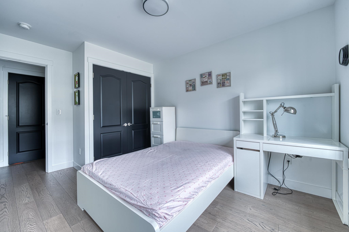 Primary Bathroom Photo of 3 10495 No. 2 Road, Richmond, BC