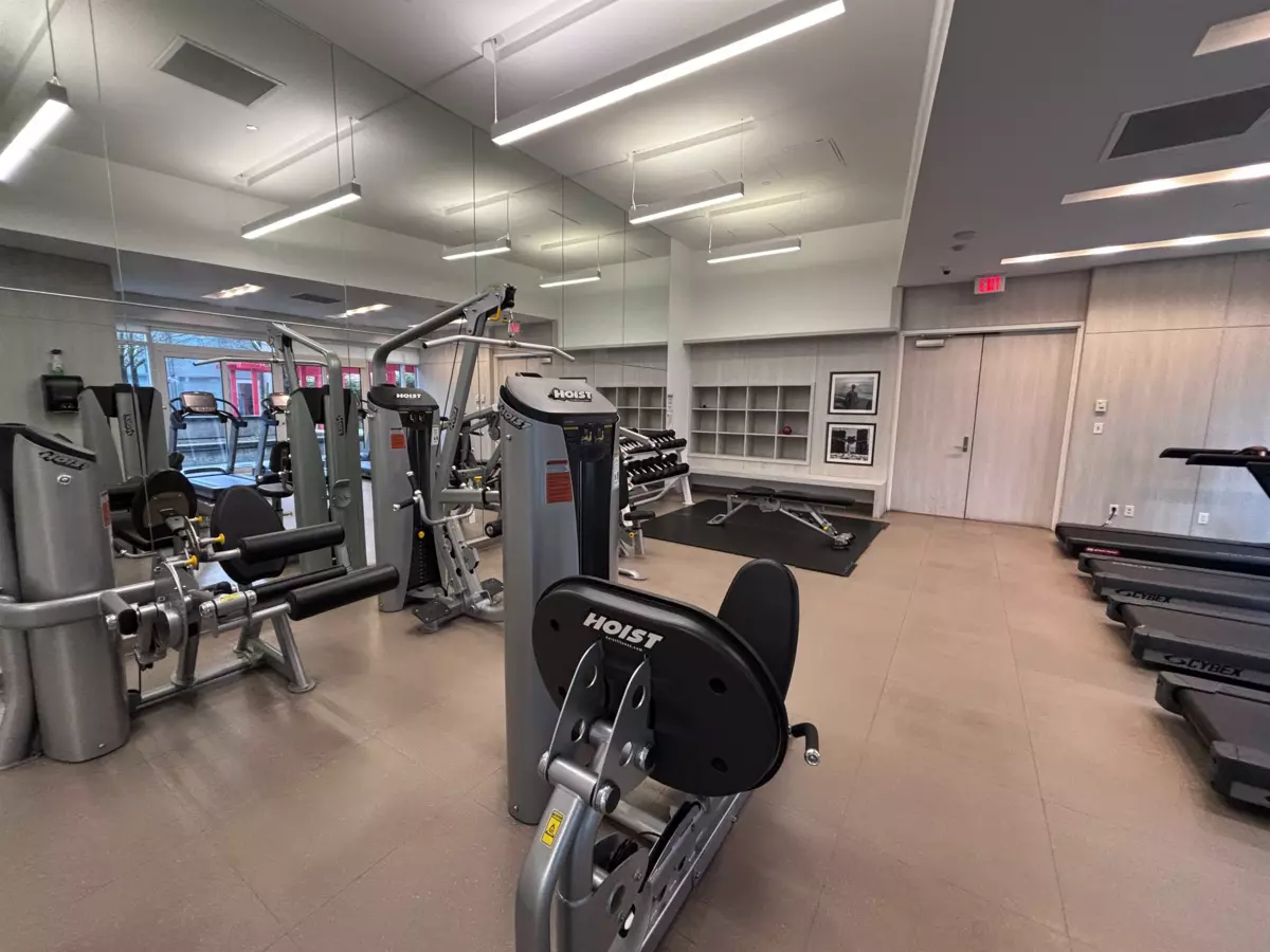 Front Yard Photo of 2009 4688 Kingsway, Burnaby, BC