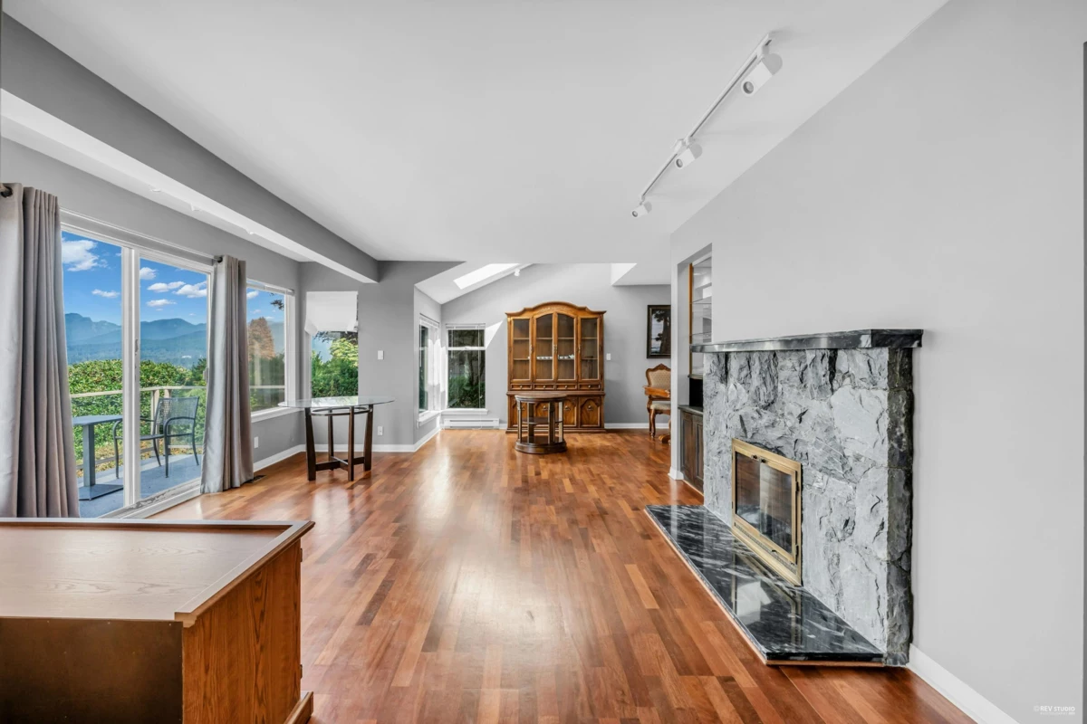 Dining Area Photo of 7238 Braeside Drive, Burnaby, BC