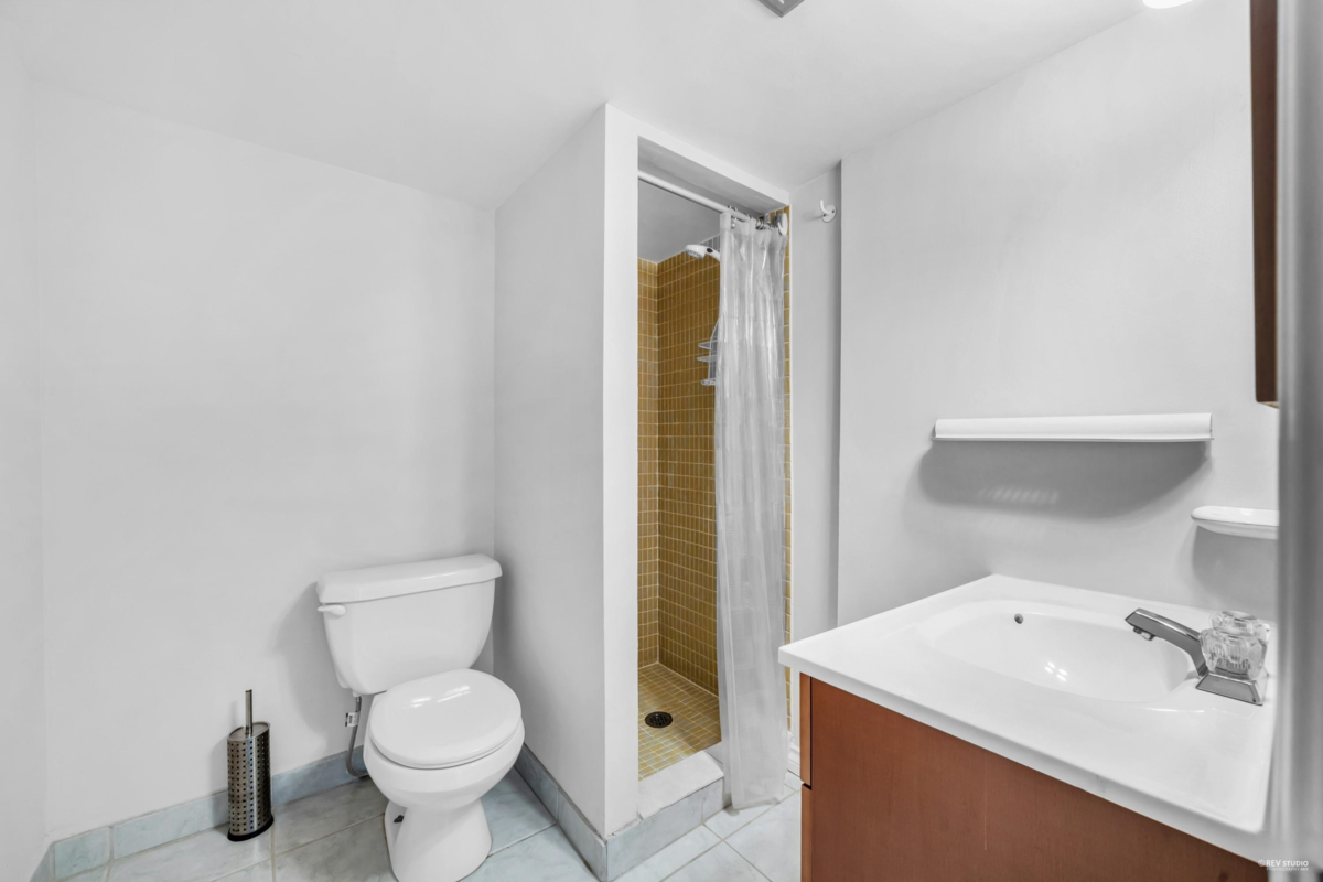 Guest Bathroom Photo of 7238 Braeside Drive, Burnaby, BC