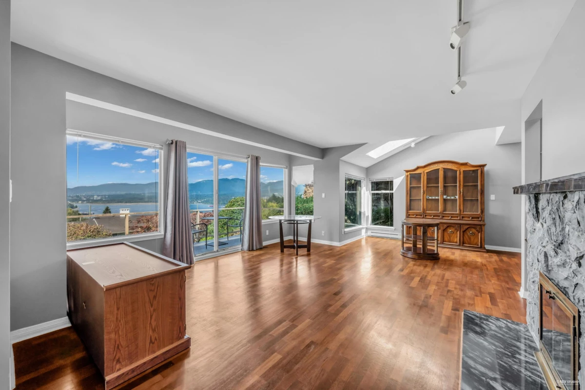 Kitchen Photo of 7238 Braeside Drive, Burnaby, BC