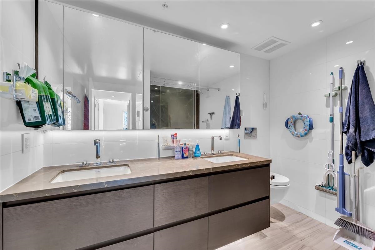 Basement Recreation Room Photo of 607 1571 W 57th Avenue, Vancouver, BC