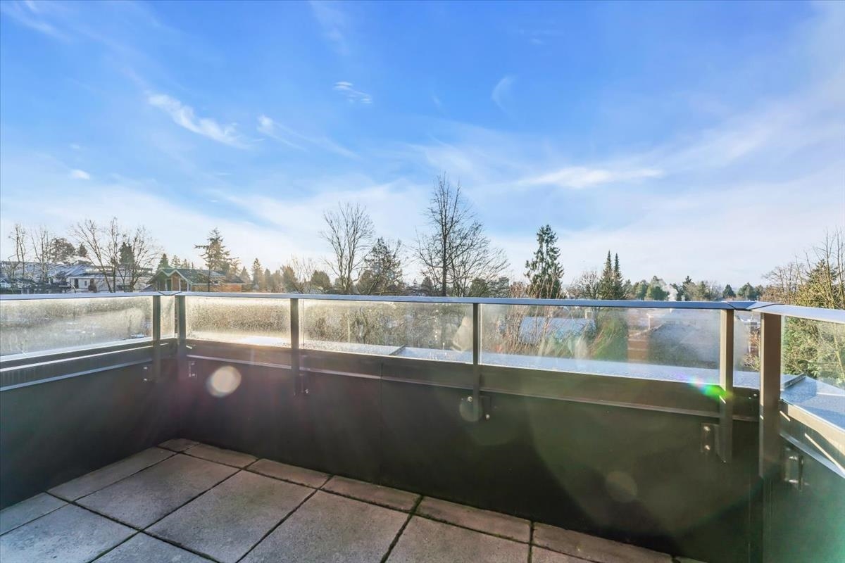 Kitchen Photo of 607 1571 W 57th Avenue, Vancouver, BC