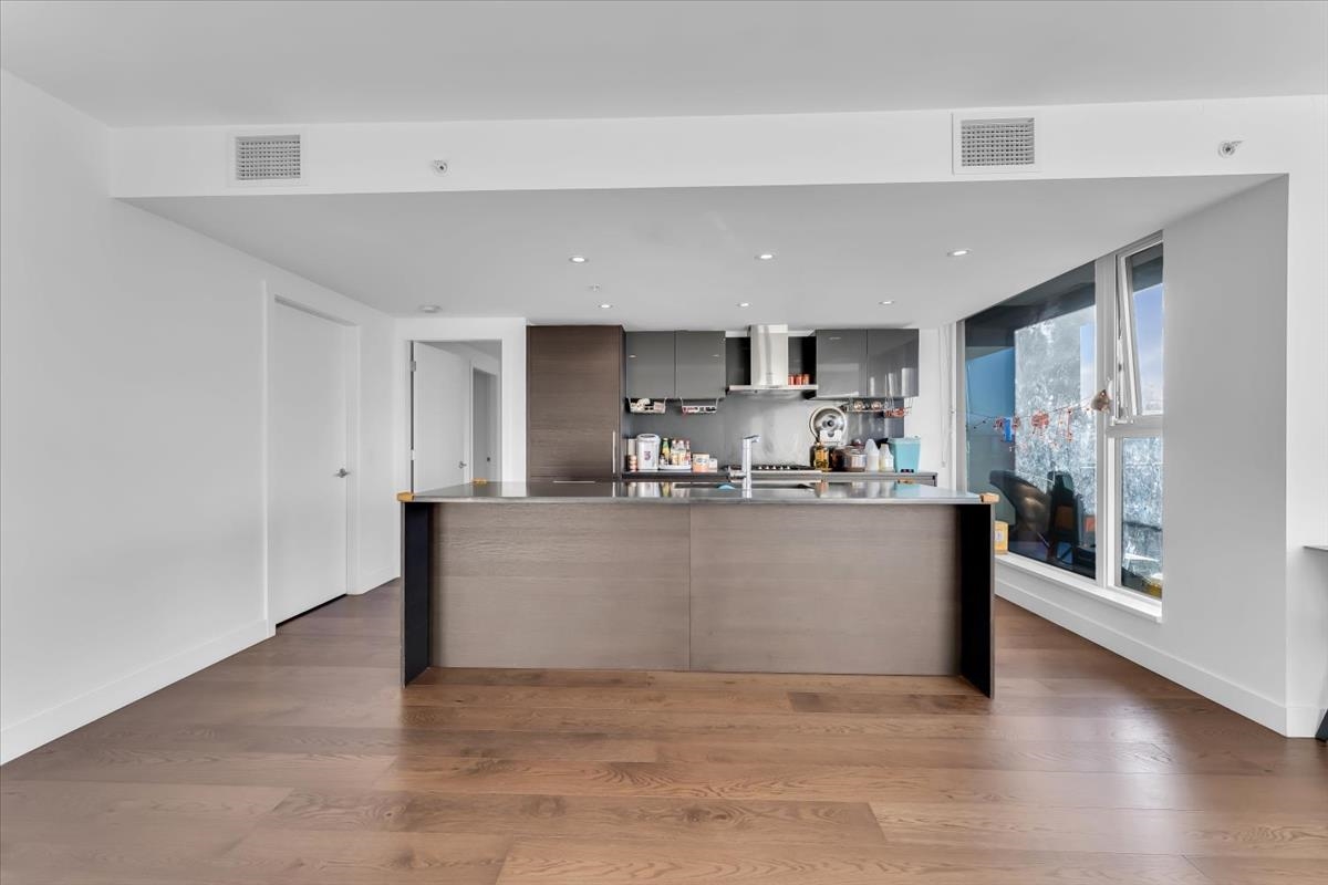 Primary Bathroom Photo of 607 1571 W 57th Avenue, Vancouver, BC